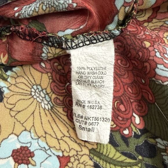 Newbury Kustom Top Women's Small Black Multicolor Flower Bomb Casual Shirt - Picture 5 of 9